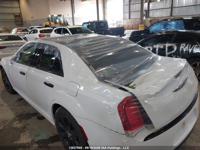 Chrysler 300C 2016 2C3CCAKG1GH274600 Image 22