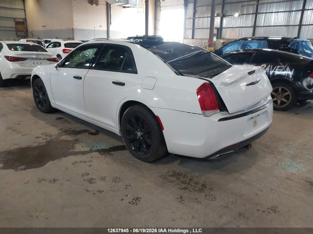 Chrysler 300C 2016 2C3CCAKG1GH274600 Image 3