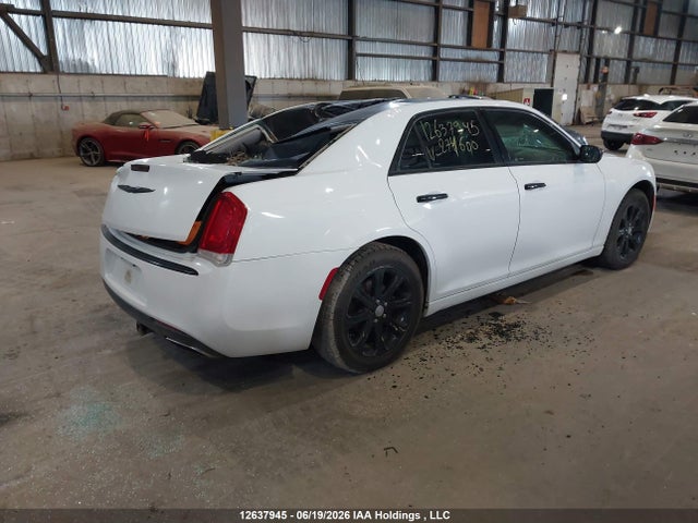 Chrysler 300C 2016 2C3CCAKG1GH274600 Image 4