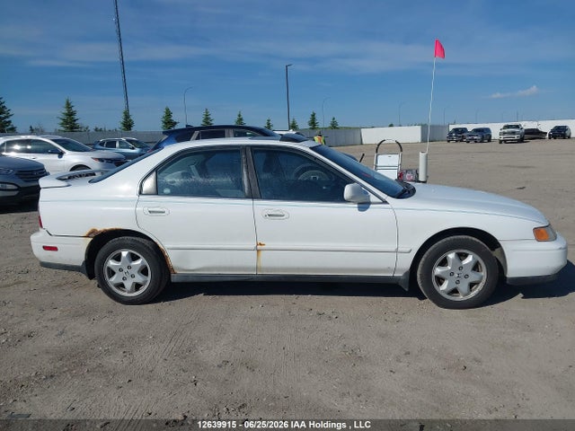 1995 Honda Accord Ex-r მანქანა იყიდება აუქციონზე, vin: 1HGCE6650SA801837, აუქციონის ნომერი: 12639915