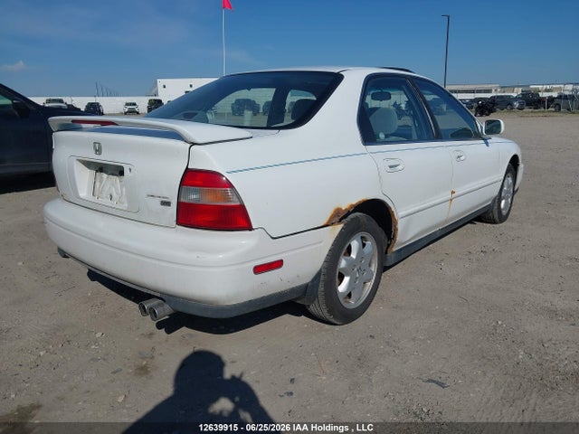 1995 Honda Accord Ex-r მანქანა იყიდება აუქციონზე, vin: 1HGCE6650SA801837, აუქციონის ნომერი: 12639915