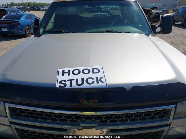 2006 Chevrolet Silverado K2500 Heavy Duty მანქანა იყიდება აუქციონზე, vin: 1GCHK23276F114749, აუქციონის ნომერი: 12639918