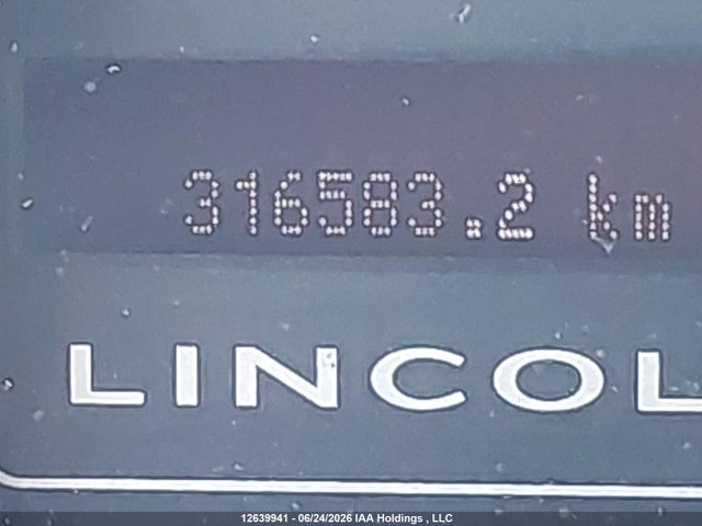 5LMJJ2J54EEL03356 Lincoln Navigator