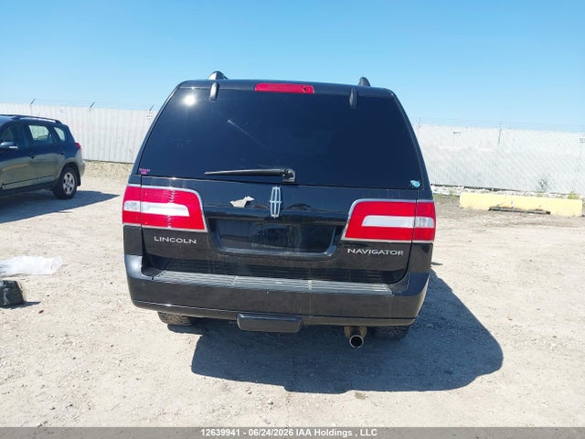5LMJJ2J54EEL03356 Lincoln Navigator