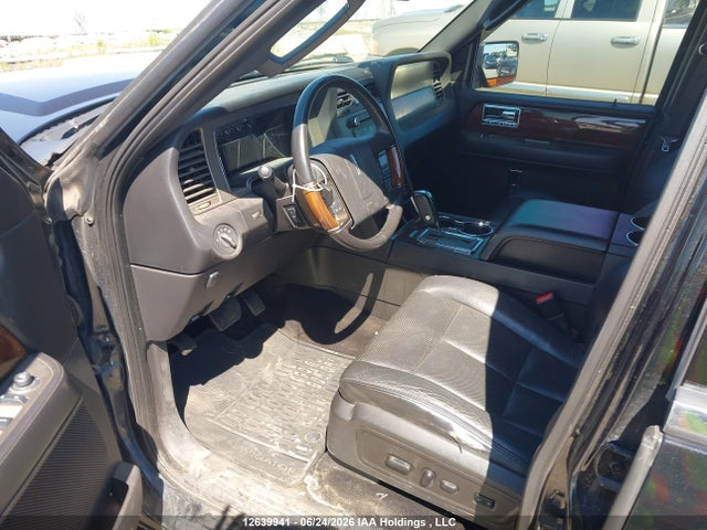 5LMJJ2J54EEL03356 Lincoln Navigator