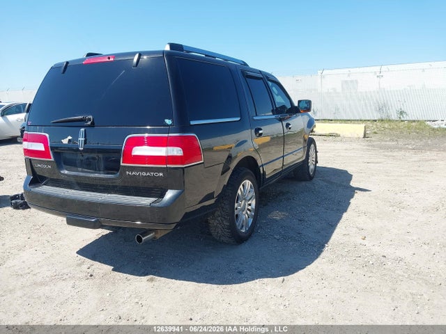 5LMJJ2J54EEL03356 Lincoln Navigator