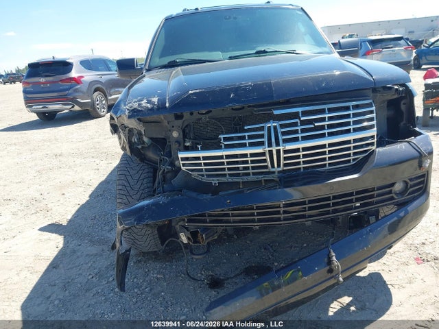5LMJJ2J54EEL03356 Lincoln Navigator