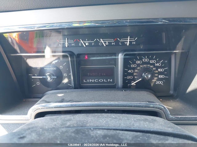 5LMJJ2J54EEL03356 Lincoln Navigator