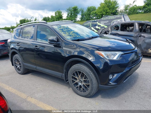 12639942 :رقم المزاد ، 2T3RFREV1JW802245 vin ، 2018 Toyota Rav4 Adventure/xle مزاد بيع