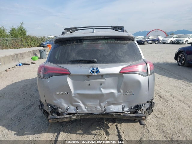 2018 Toyota Rav4 Hybrid Le+ მანქანა იყიდება აუქციონზე, vin: JTMRJREV1JD236339, აუქციონის ნომერი: 12639986