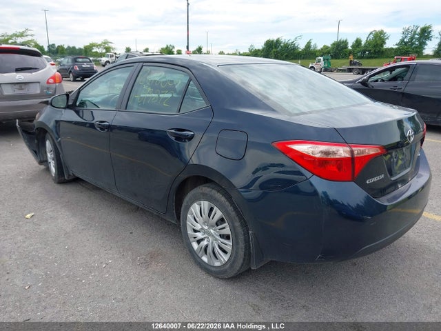 Toyota COROLLA LE 2018 2T1BURHE2JC093872 Image 3