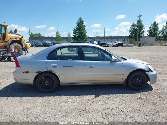 12640011 :رقم المزاد ، 2HHES36631H001392 vin ، 2001 Acura 1.7el Touring مزاد بيع