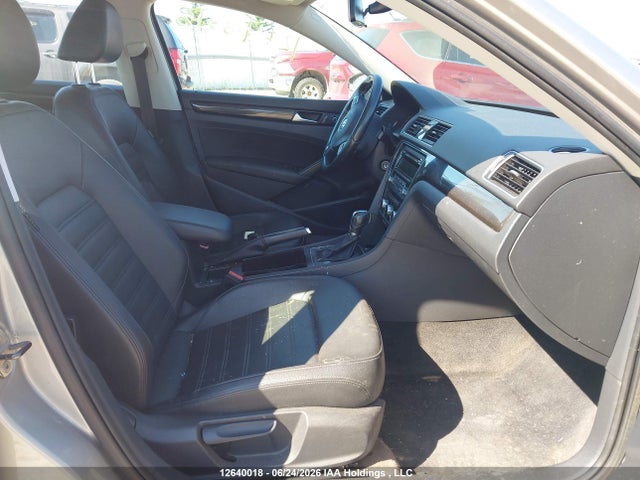 2012 Volkswagen Passat მანქანა იყიდება აუქციონზე, vin: 1VWBN7A33CC048507, აუქციონის ნომერი: 12640018