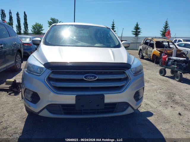12640023 :رقم المزاد ، 1FMCU9GD7HUB10882 vin ، 2017 Ford Escape Se مزاد بيع