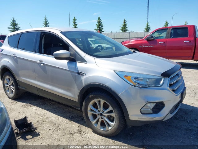 12640023 :رقم المزاد ، 1FMCU9GD7HUB10882 vin ، 2017 Ford Escape Se مزاد بيع