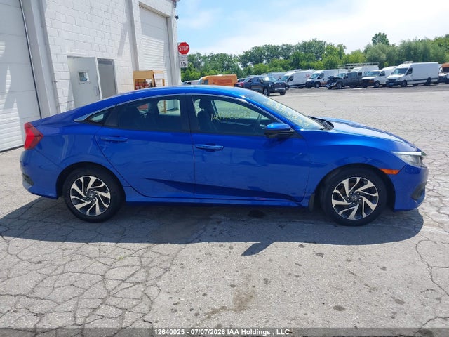 Honda CIVIC EX 2017 2HGFC2F80HH012331 Image 12