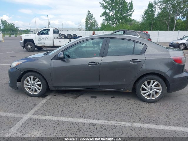 2013 Mazda Mazda3 Gx მანქანა იყიდება აუქციონზე, vin: JM1BL1UF5D1758243, აუქციონის ნომერი: 12640077