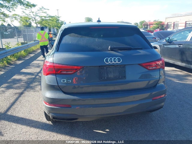12640146 :رقم المزاد ، WA1AECF37M1080514 vin ، 2021 Audi Q3 45 Komfort مزاد بيع