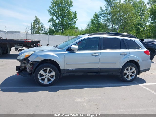 2014 Subaru Outback 2.5i Premium მანქანა იყიდება აუქციონზე, vin: 4S4BRGDCXE3227774, აუქციონის ნომერი: 12640180