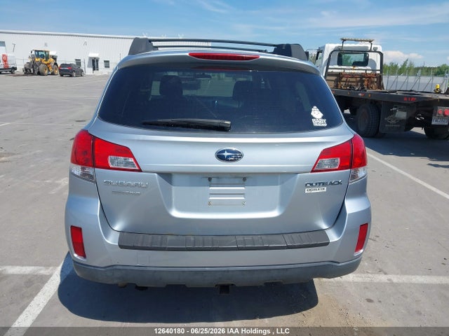 2014 Subaru Outback 2.5i Premium მანქანა იყიდება აუქციონზე, vin: 4S4BRGDCXE3227774, აუქციონის ნომერი: 12640180