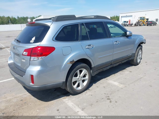 2014 Subaru Outback 2.5i Premium მანქანა იყიდება აუქციონზე, vin: 4S4BRGDCXE3227774, აუქციონის ნომერი: 12640180
