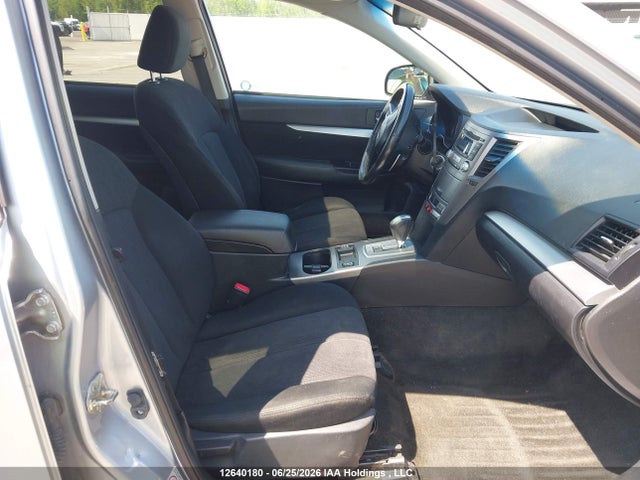 2014 Subaru Outback 2.5i Premium მანქანა იყიდება აუქციონზე, vin: 4S4BRGDCXE3227774, აუქციონის ნომერი: 12640180