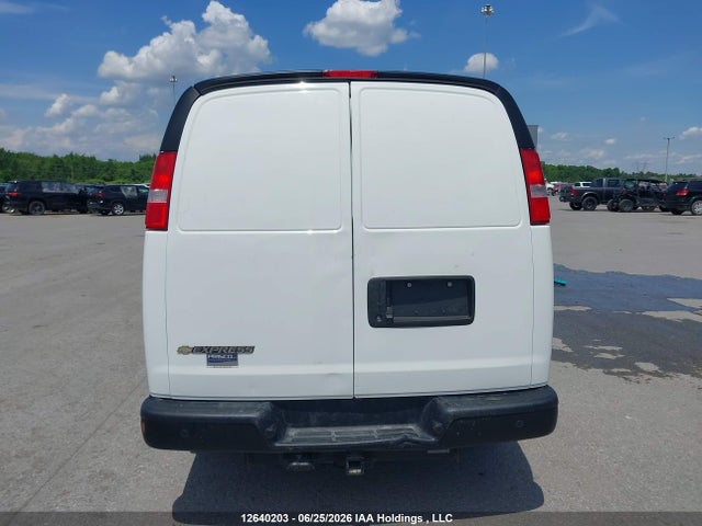 Chevrolet Express 2500 Work Van 2023 1GCWGAFP4P1207060 Image 17