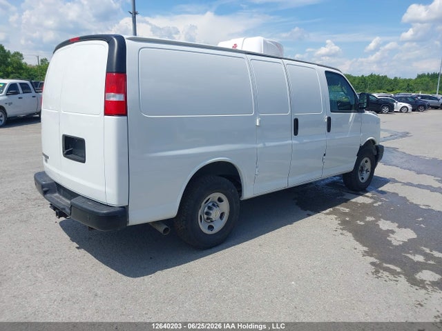 Chevrolet Express 2500 Work Van 2023 1GCWGAFP4P1207060 Image 4