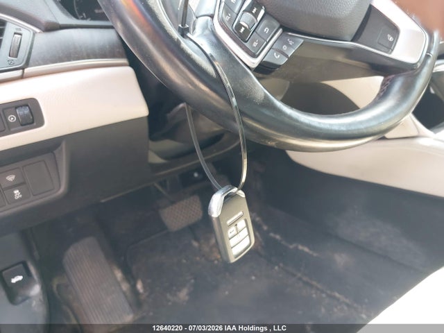Honda Accord Touring 2018 1HGCV1F97JA804318 Image 11
