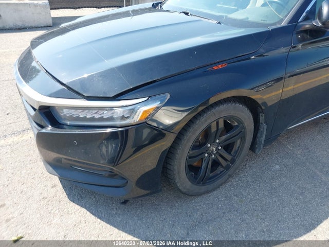 Honda Accord Touring 2018 1HGCV1F97JA804318 Image 21