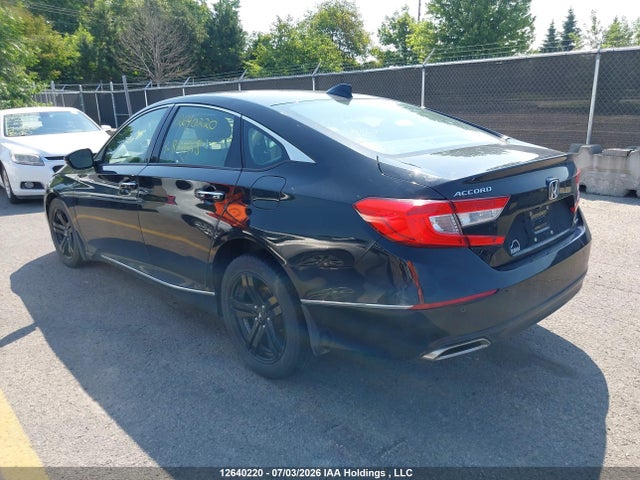 Honda Accord Touring 2018 1HGCV1F97JA804318 Image 3