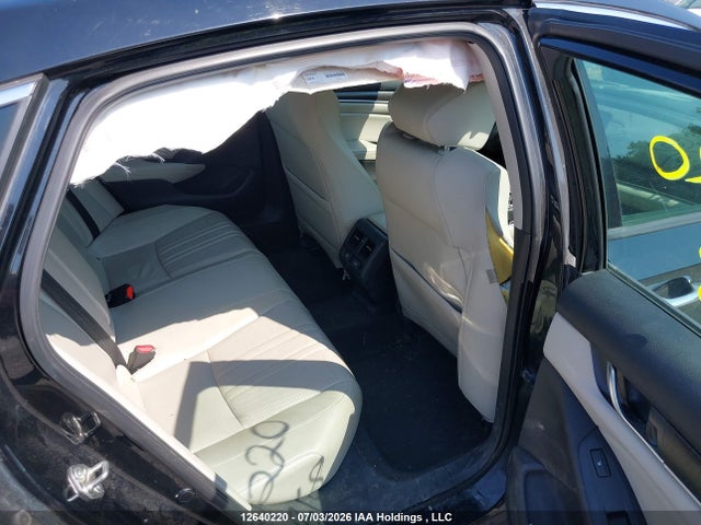 Honda Accord Touring 2018 1HGCV1F97JA804318 Image 8