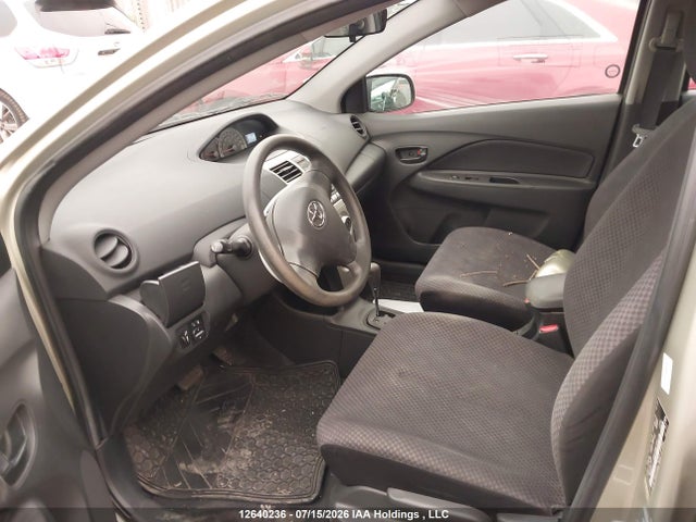 12640236 :رقم المزاد ، JTDBT923371123758 vin ، 2007 Toyota Yaris مزاد بيع