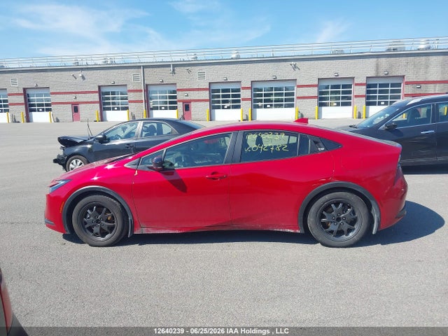 JTDACACU9S3042782 Toyota Prius Plug-in Hybrid Se