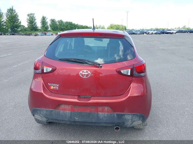 2020 Toyota Yaris Hatchback მანქანა იყიდება აუქციონზე, vin: 3MYDLBIV3LY710925, აუქციონის ნომერი: 12640252