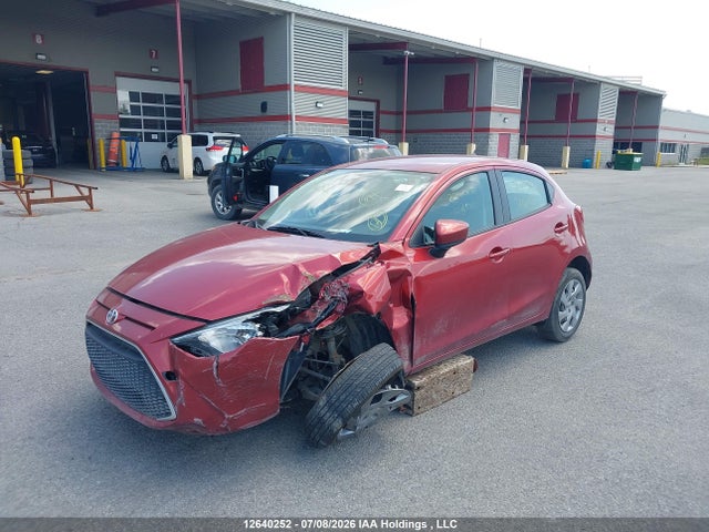 2020 Toyota Yaris Hatchback მანქანა იყიდება აუქციონზე, vin: 3MYDLBIV3LY710925, აუქციონის ნომერი: 12640252