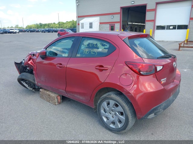2020 Toyota Yaris Hatchback მანქანა იყიდება აუქციონზე, vin: 3MYDLBIV3LY710925, აუქციონის ნომერი: 12640252