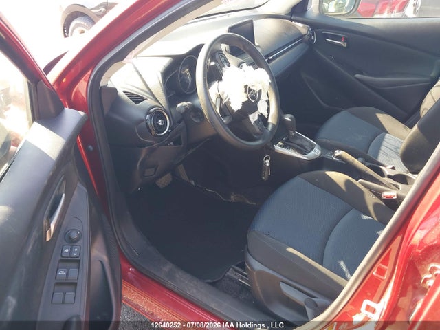 2020 Toyota Yaris Hatchback მანქანა იყიდება აუქციონზე, vin: 3MYDLBIV3LY710925, აუქციონის ნომერი: 12640252