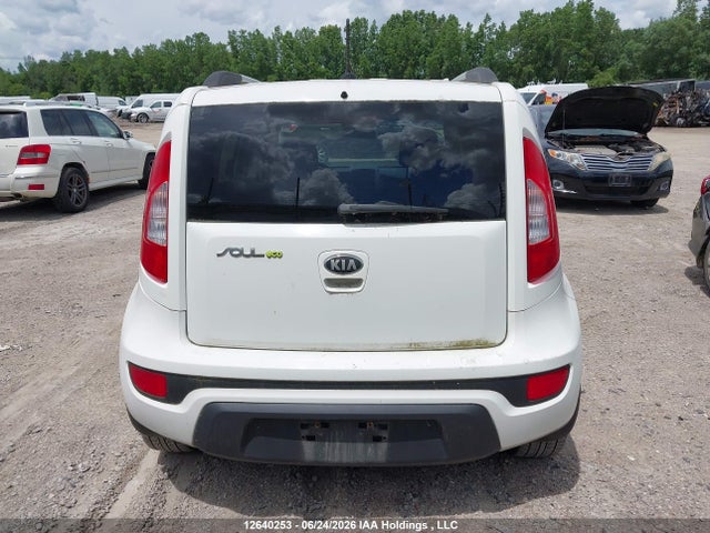 Продажа на аукционе авто 2013 Kia Soul 2u/2u Eco/4u/4u Burner/4u Luxury/4u Retro, vin: KNDJT2A61D7542120, номер лота: 12640253