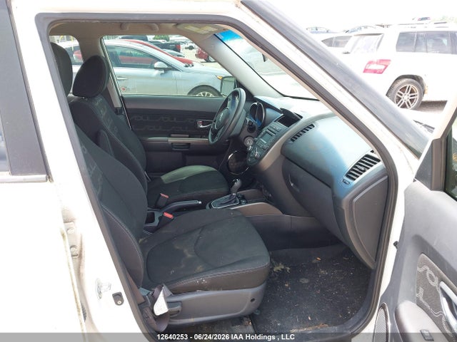 Продажа на аукционе авто 2013 Kia Soul 2u/2u Eco/4u/4u Burner/4u Luxury/4u Retro, vin: KNDJT2A61D7542120, номер лота: 12640253