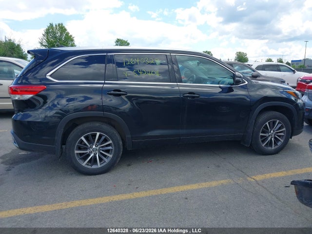 Toyota Highlander Xle 2018 5TDJZRFH0JS542404 Image 12