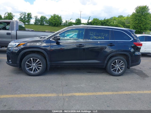 Toyota Highlander Xle 2018 5TDJZRFH0JS542404 Image 13