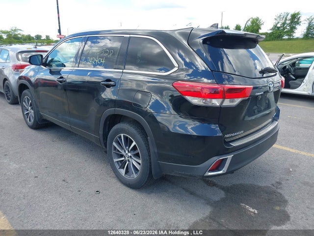 Toyota Highlander Xle 2018 5TDJZRFH0JS542404 Image 3