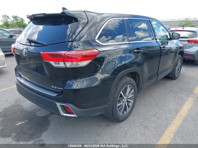Toyota Highlander Xle 2018 5TDJZRFH0JS542404 Image 4