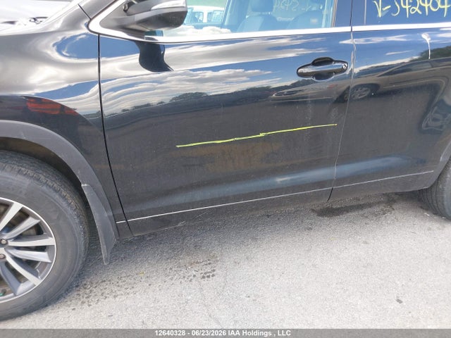 Toyota Highlander Xle 2018 5TDJZRFH0JS542404 Image 6