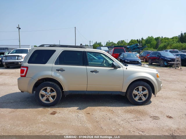 12640342 :رقم المزاد ، 1FMCU9DG1BKA95006 vin ، 2011 Ford Escape مزاد بيع