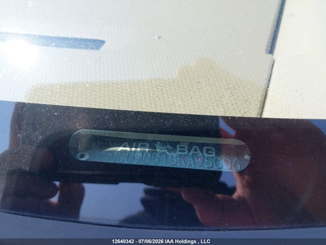 12640342 :رقم المزاد ، 1FMCU9DG1BKA95006 vin ، 2011 Ford Escape مزاد بيع