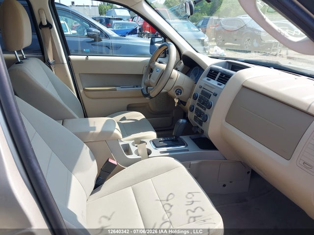 12640342 :رقم المزاد ، 1FMCU9DG1BKA95006 vin ، 2011 Ford Escape مزاد بيع