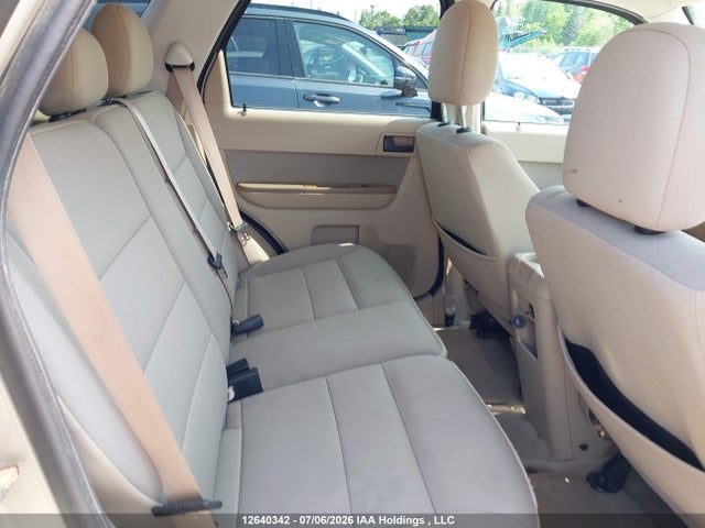 12640342 :رقم المزاد ، 1FMCU9DG1BKA95006 vin ، 2011 Ford Escape مزاد بيع