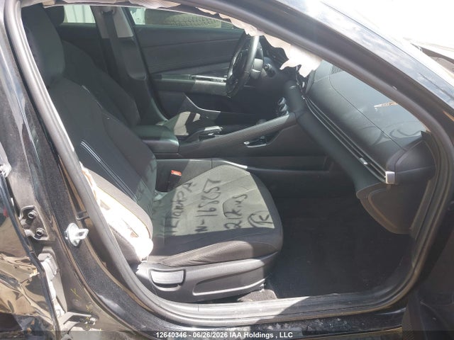 KMHLM4AG1MU168051 Hyundai ELANTRA SEL